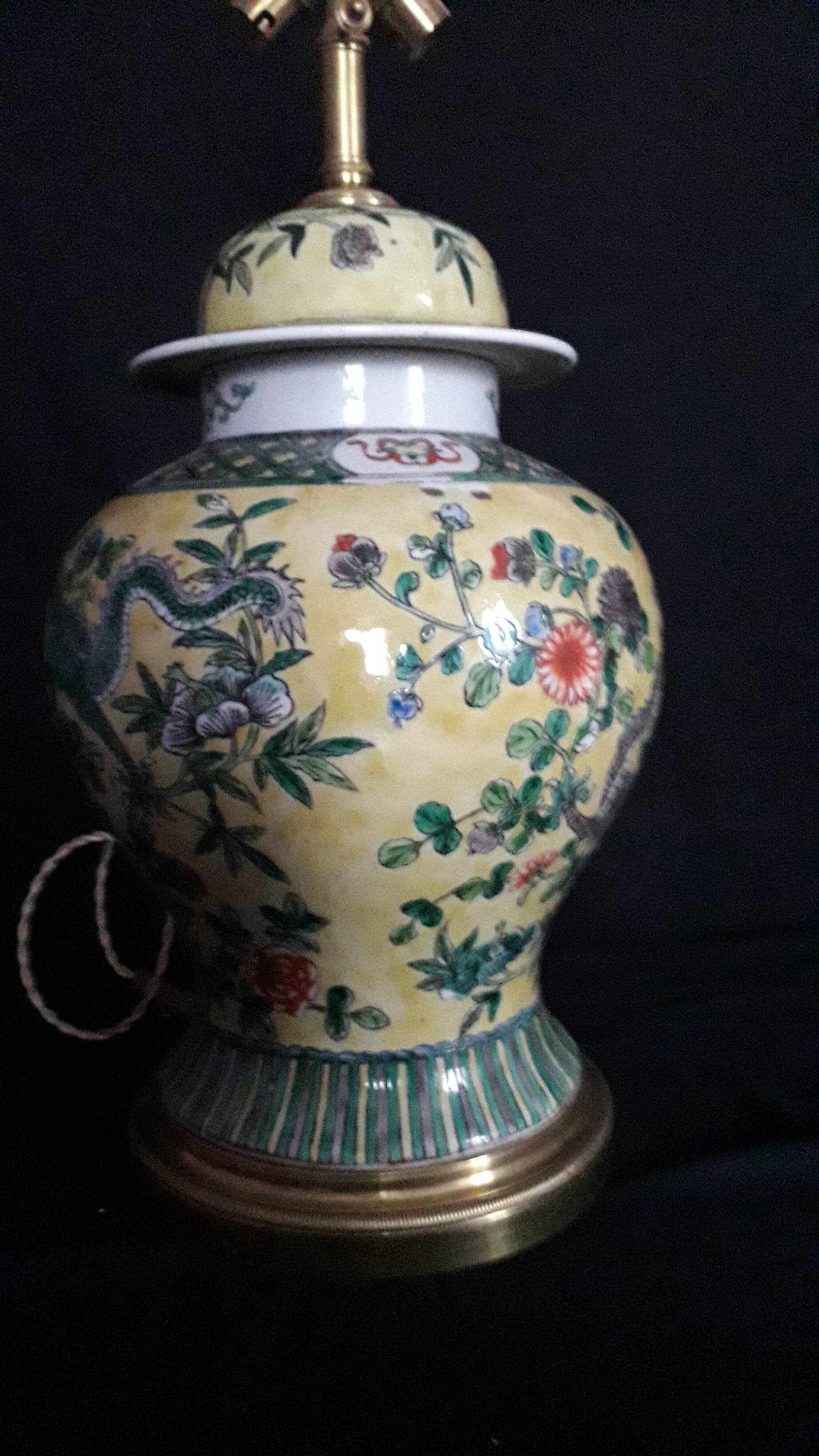 19th century Chinese table lamp