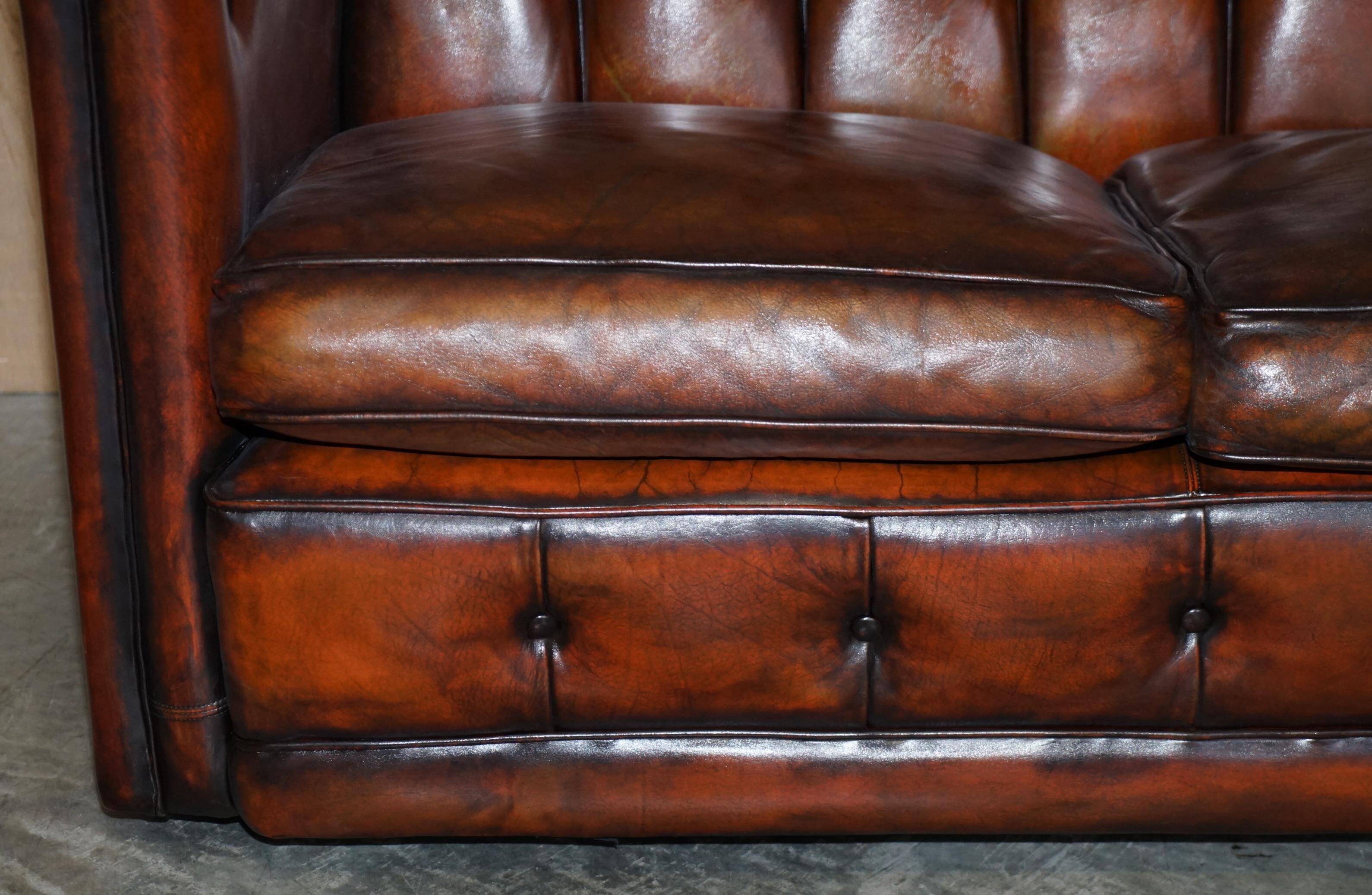 Restored Chesterfield leather canapé Art Deco circa 1920