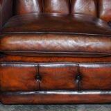 Restored Chesterfield leather canapé Art Deco circa 1920