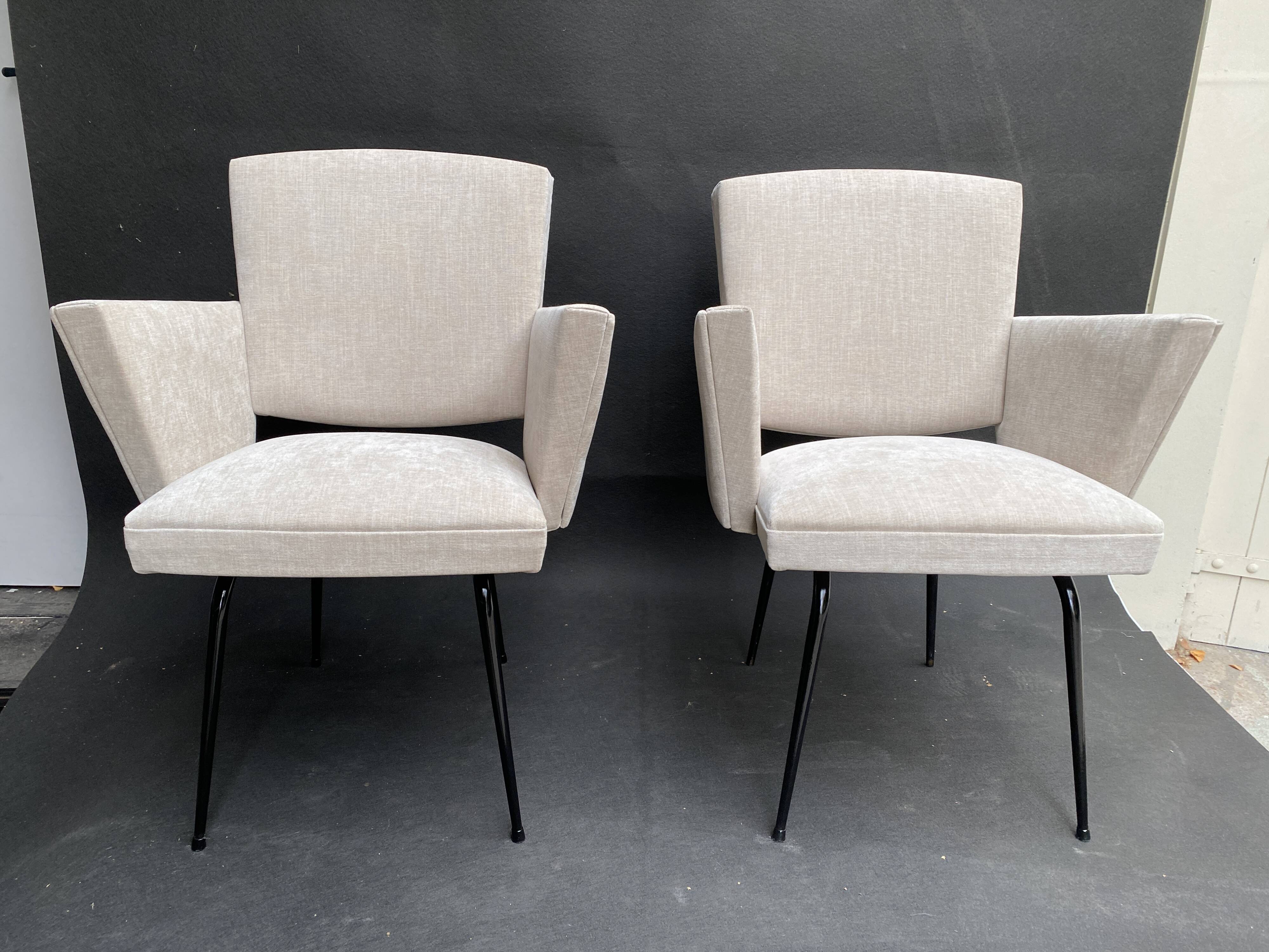 Paire de fauteuils années 60