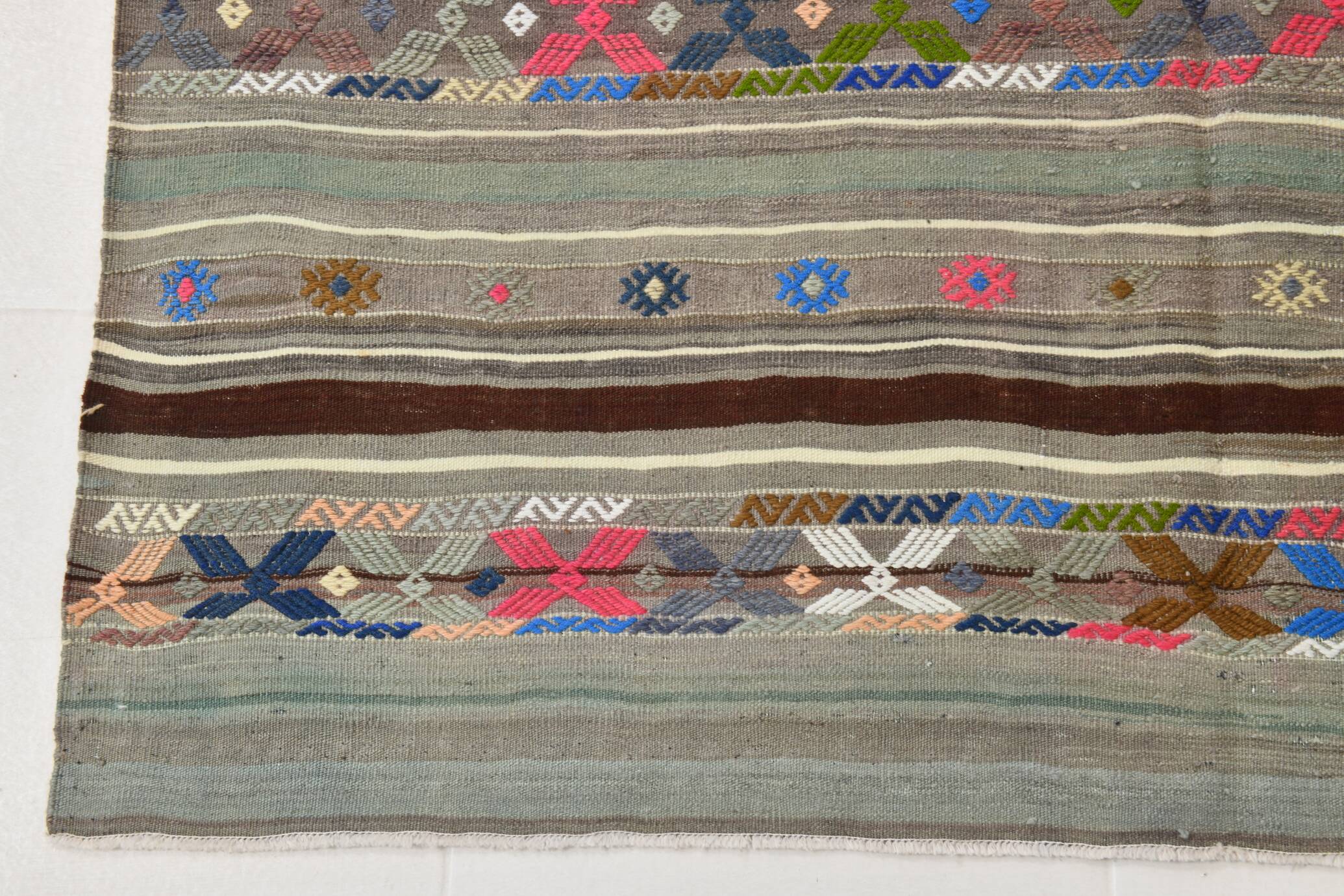 5x7 Gray & Green Pinstriped Turkish Kilim Rug, 147x218Cm