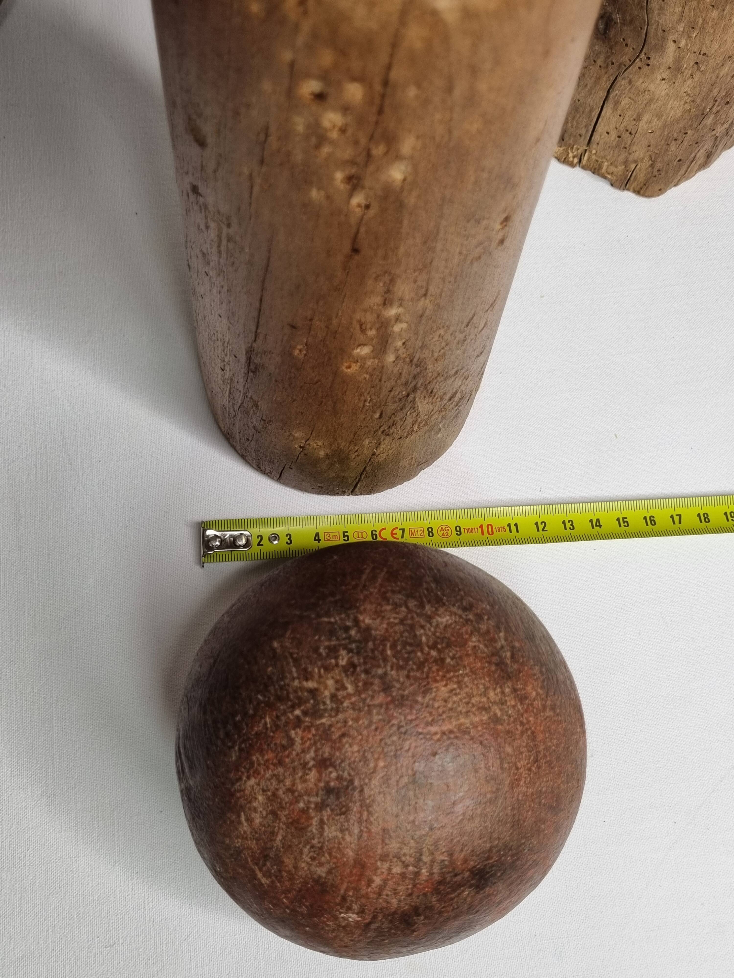 Ancien jeu de quilles grande taille en bois tourné, 52 cm