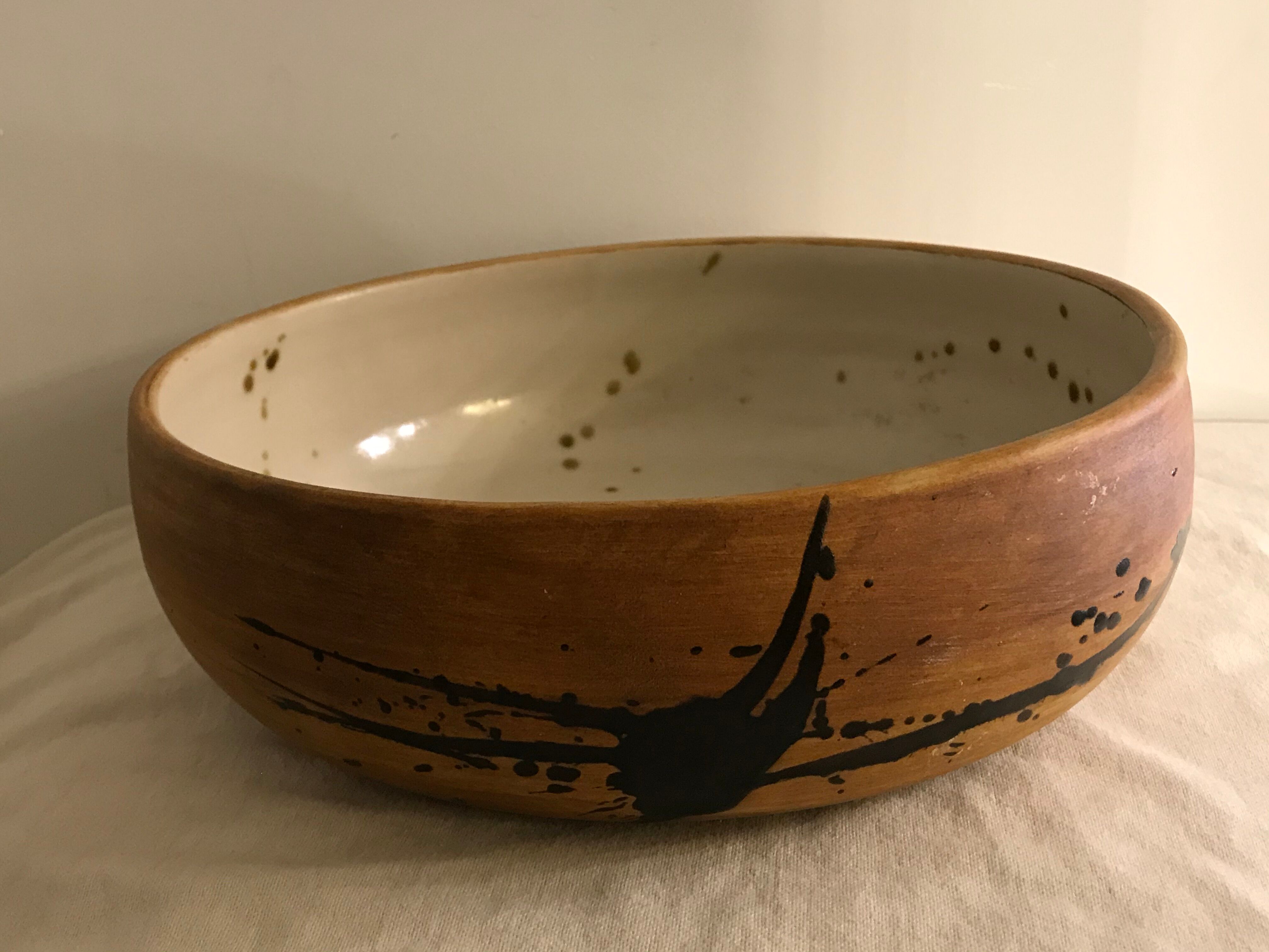 Saladier or serving dish in enamelled sandstone La Poterie de la Colombe