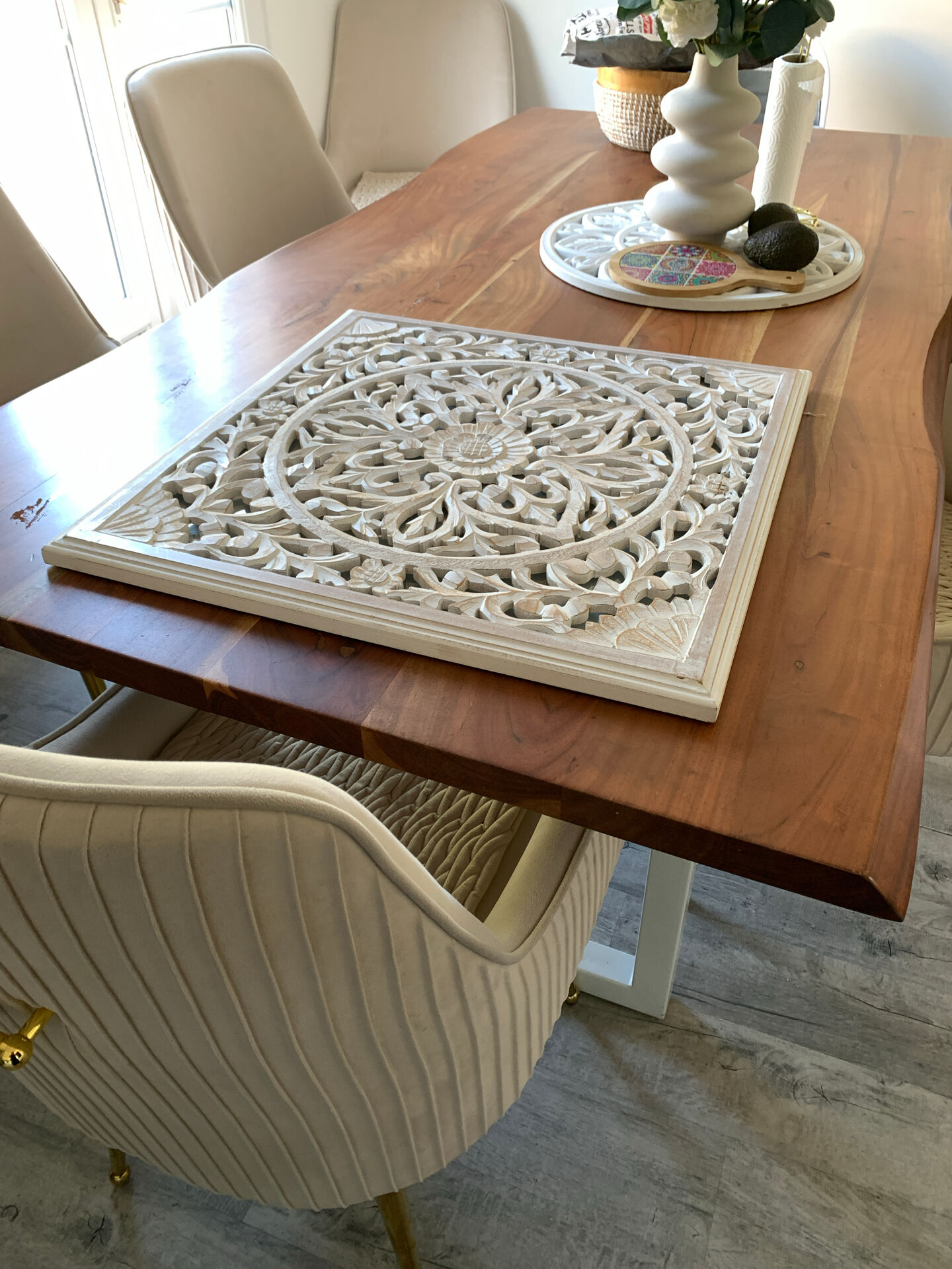 Magnificent carved frame with an interior mirror made of mango wood.