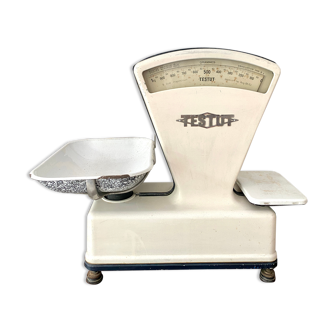 Old vintage Testut grocery scale