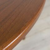 Round extendable dining table from McIntosh, 1960s