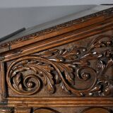 Oratory in solid walnut, Neo-Gothic Renaissance style – Late 19th century