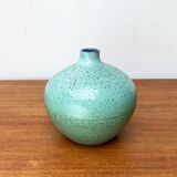 Mid-century German minimalist studio pottery vase by Siegfried Gramann for Töpferhof Römhild, 1960s.