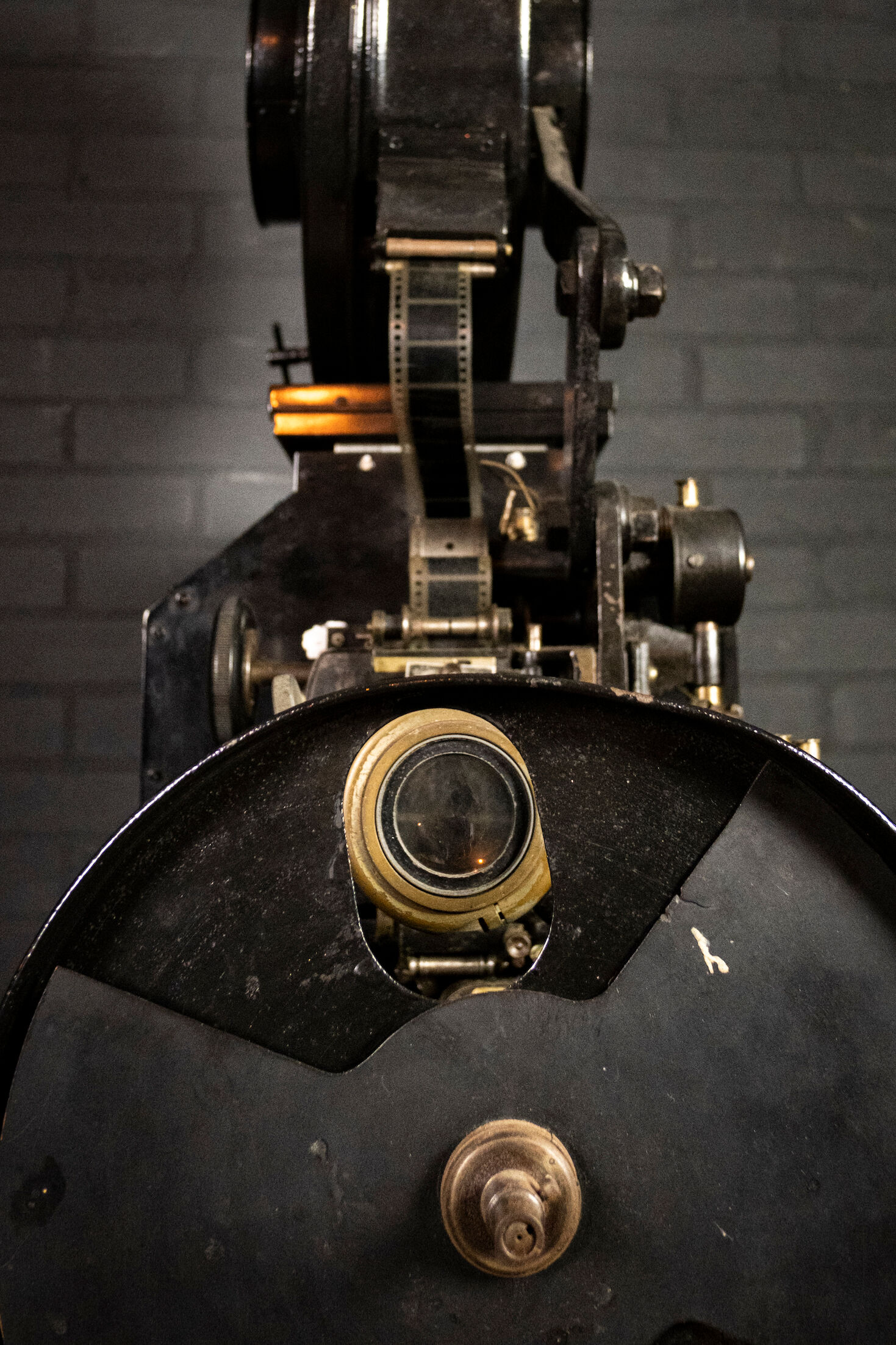 Antique cinema/theatre Film projector
