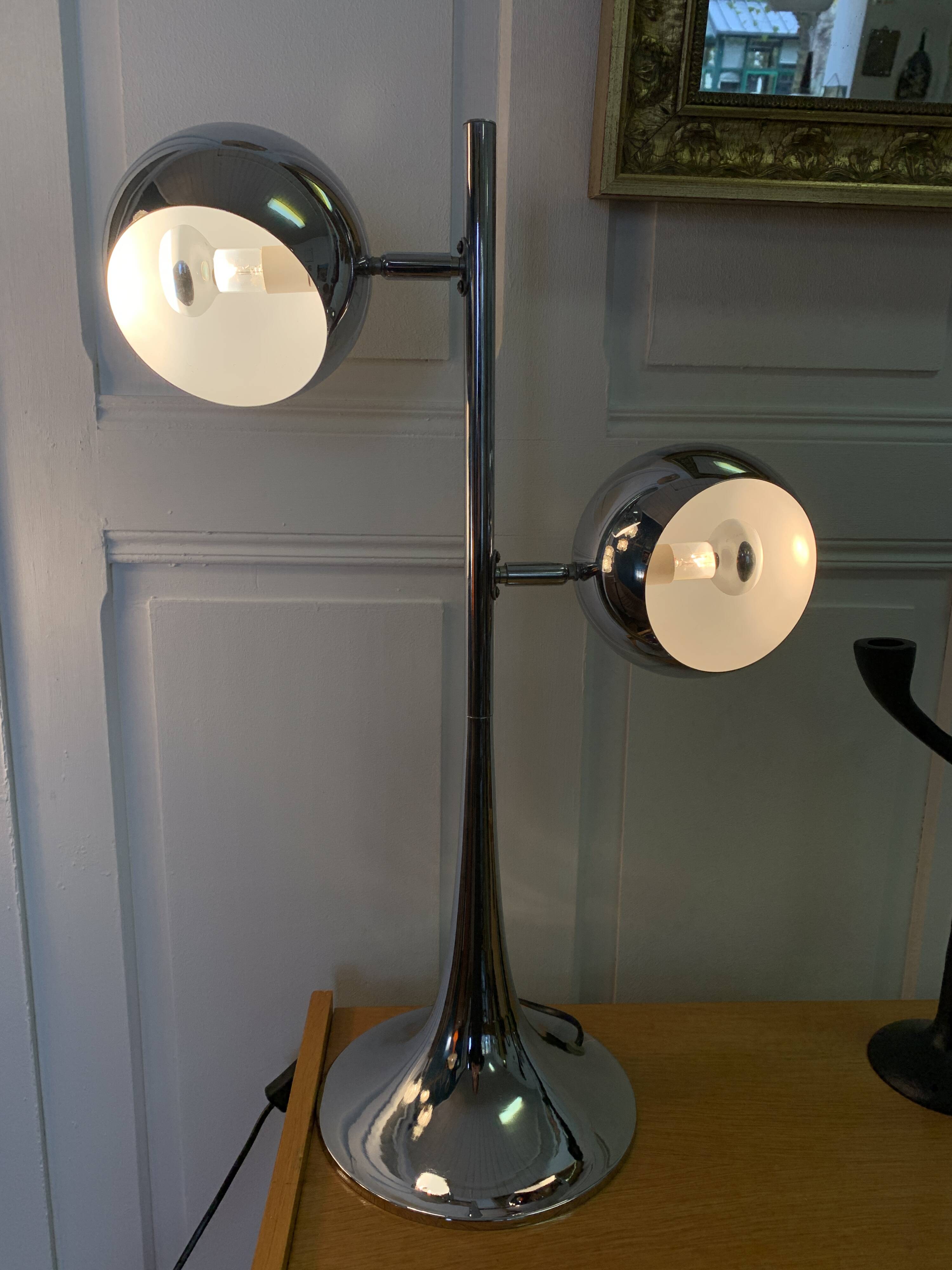 2-light eyeball lamp