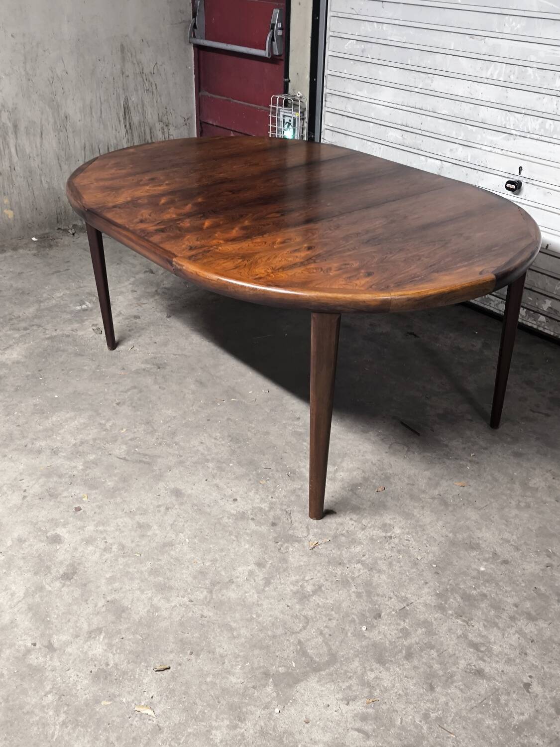 Vintage Scandinavian table in rosewood from the 1960s.