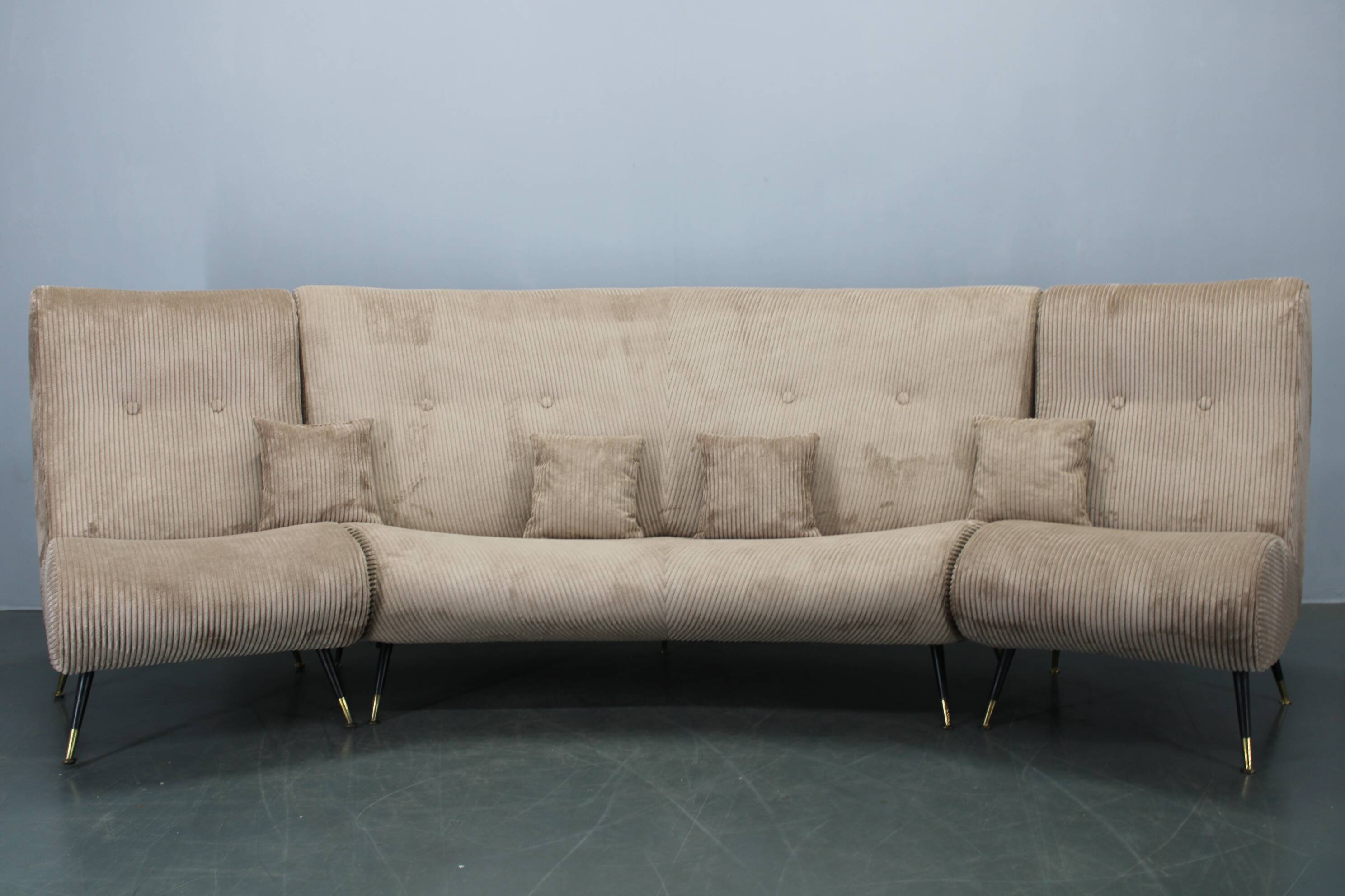 Gigi Radice for Minotti curved modular sofa, Italy, 1950s