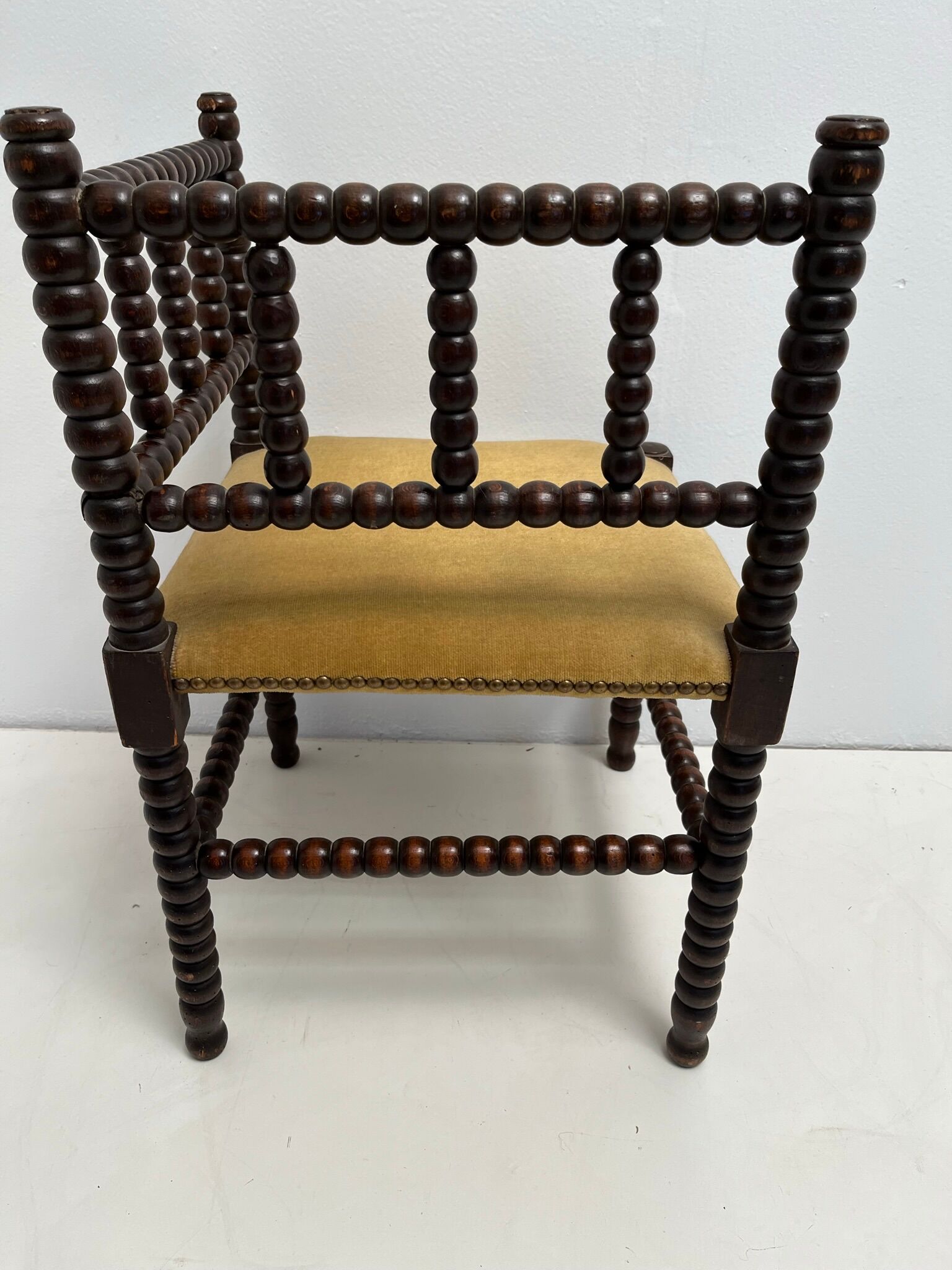 Corner chair wood turned 50s-60s