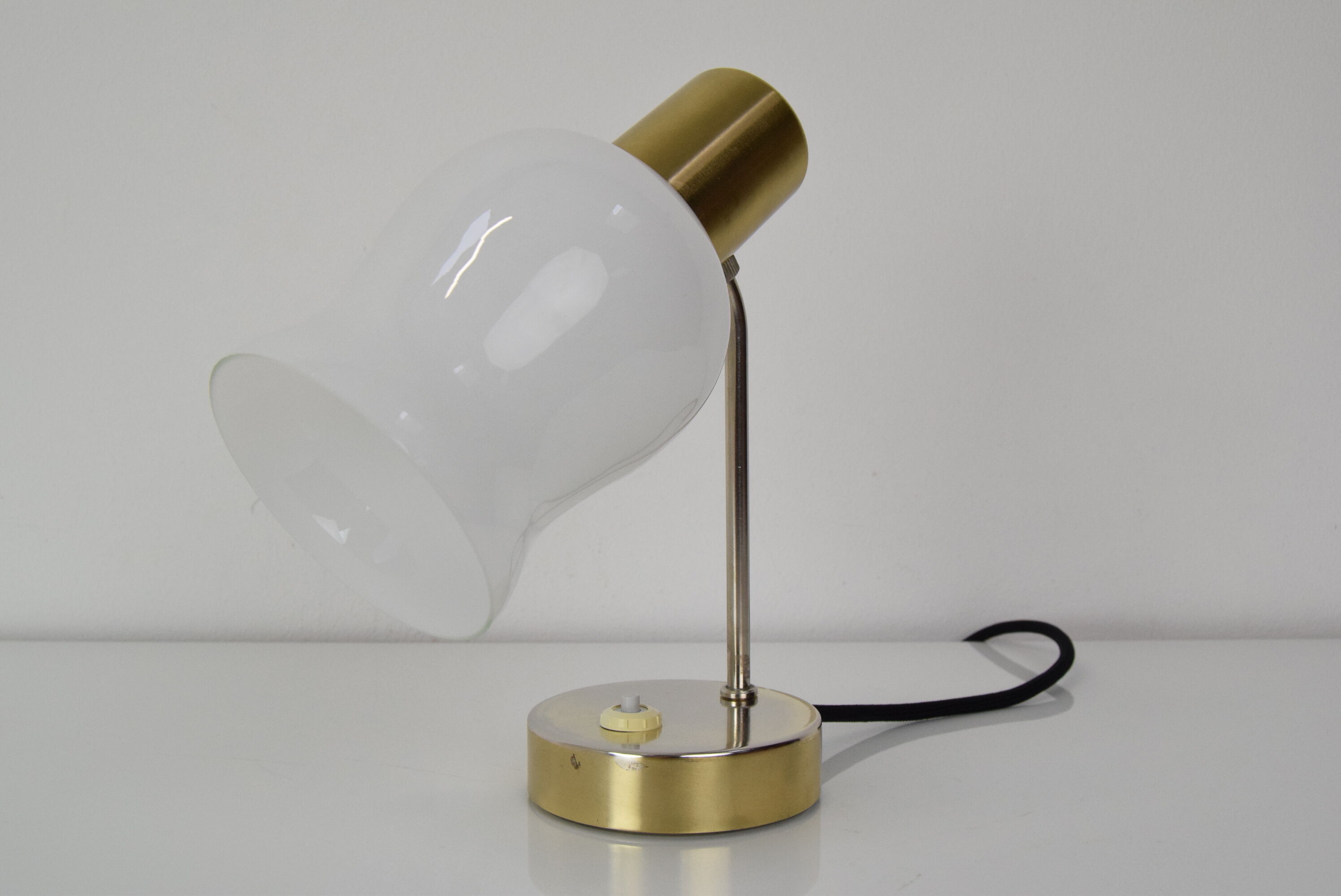 Lampe de table du milieu du siècle Kamenicky Senov, années 1960.
