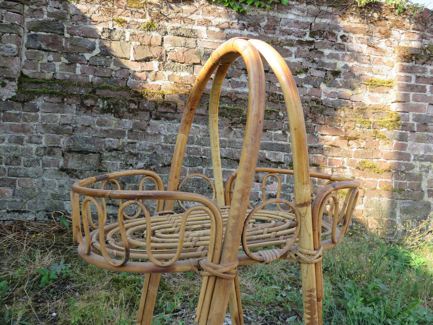 Serving rattan on wheels of the 50s, 60s