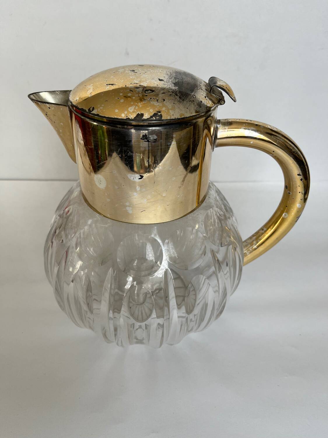 Cut crystal cooling pitcher