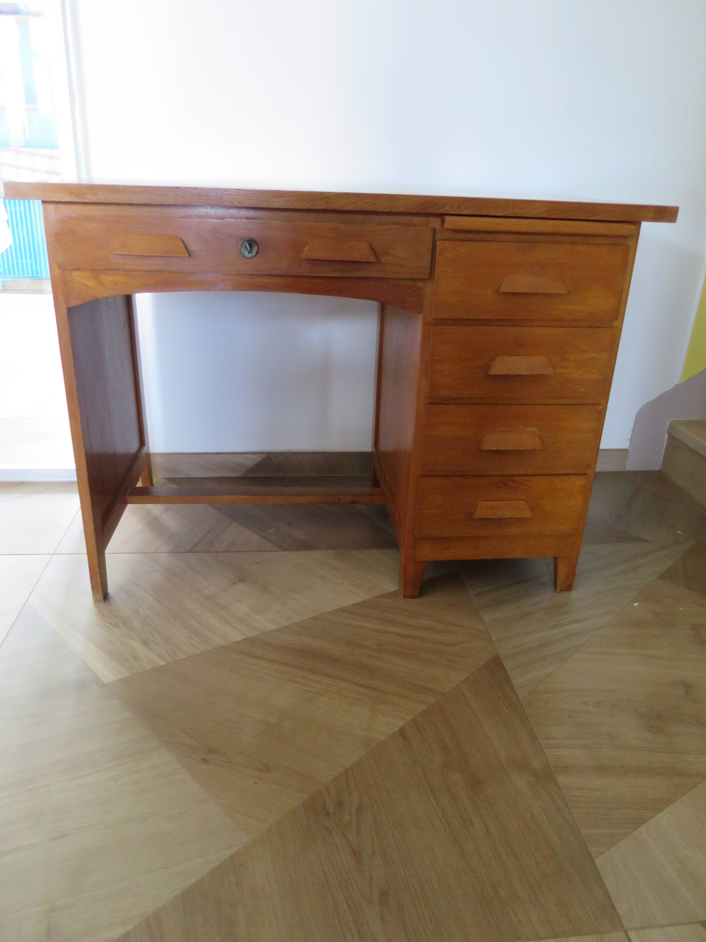 Vintage modernist desk - 5 drawers - shelf - 1950s - closure mechanism