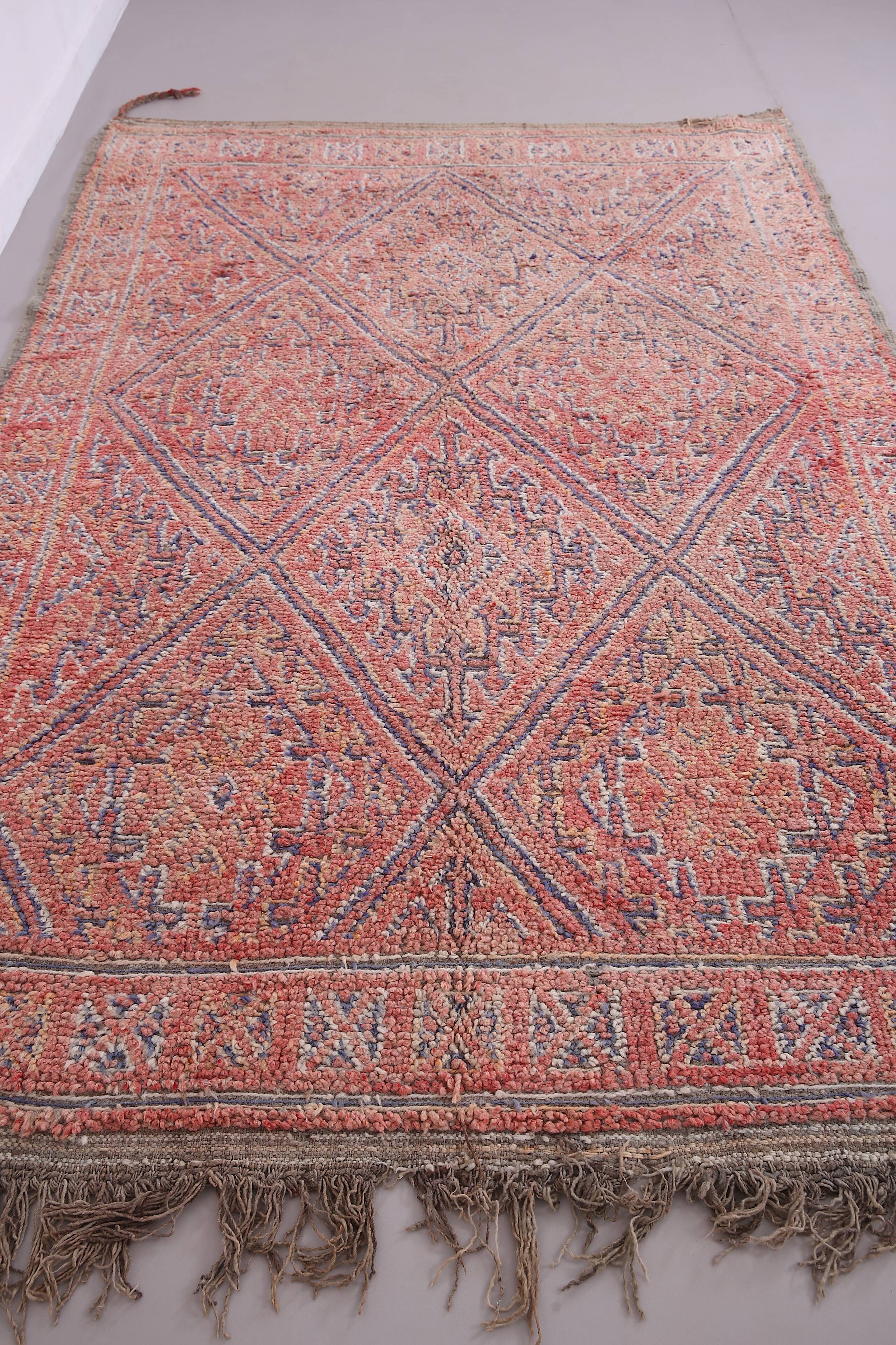 Vintage Handmade Moroccan Rug 188 x 283 cm - Berber rug - Old moroccan rug