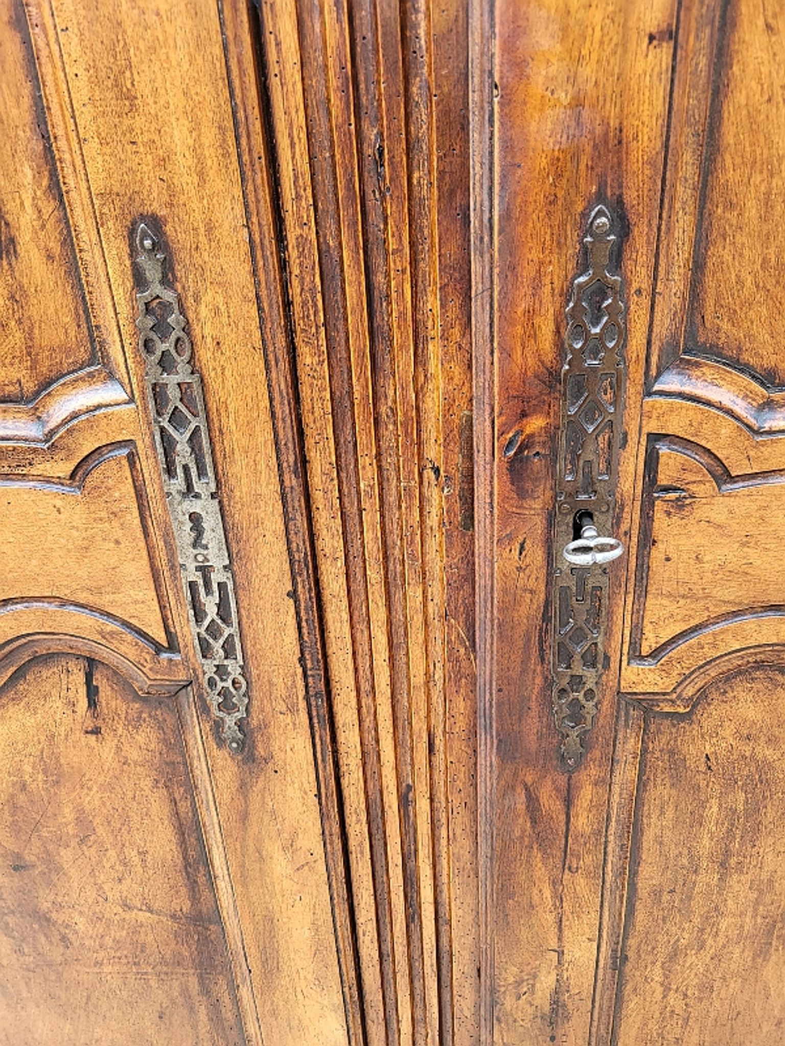 Wardrobe 2 doors louis xv walnut of the xix th siecle