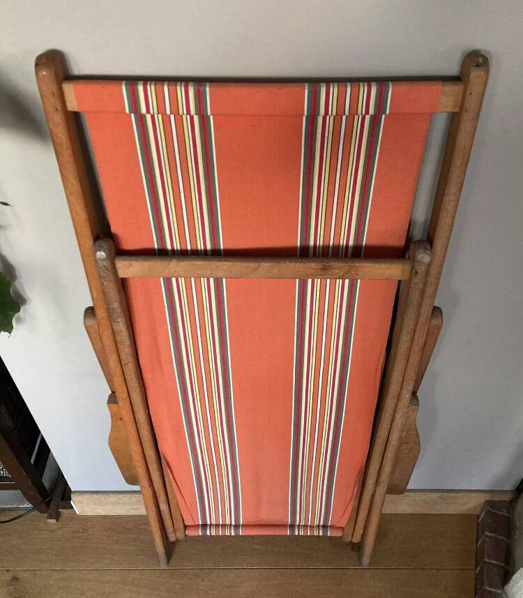 Folding chair known as a sun lounger from the early 20th century