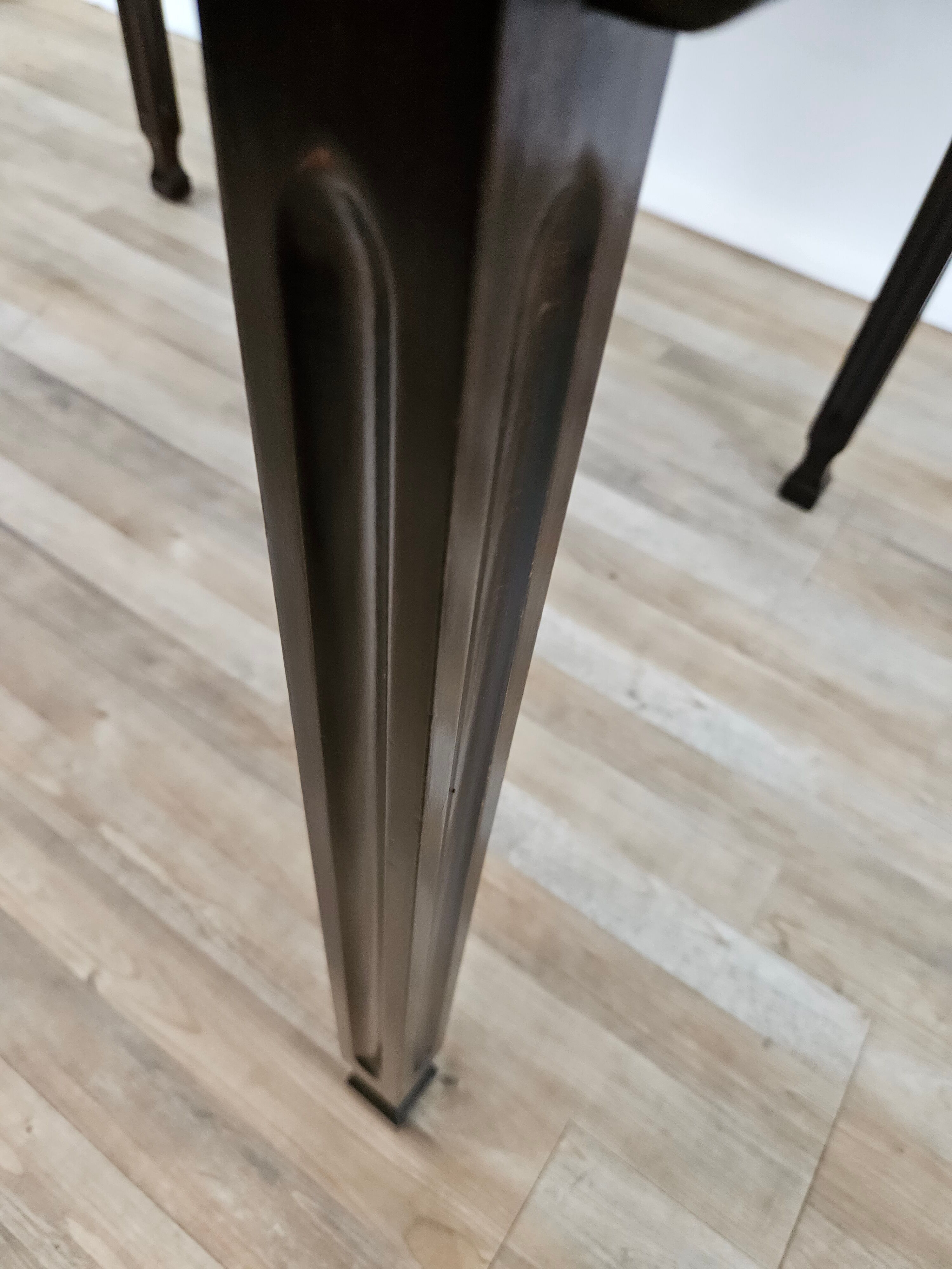 Table à manger extensible de style scandinave en noyer et ébène