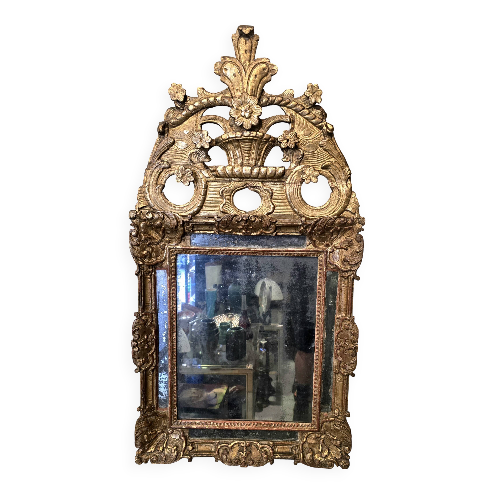 Regency period mirror with a carved and gilded wooden pediment – 18th century