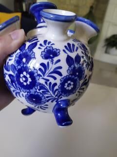 Delft tulip vase