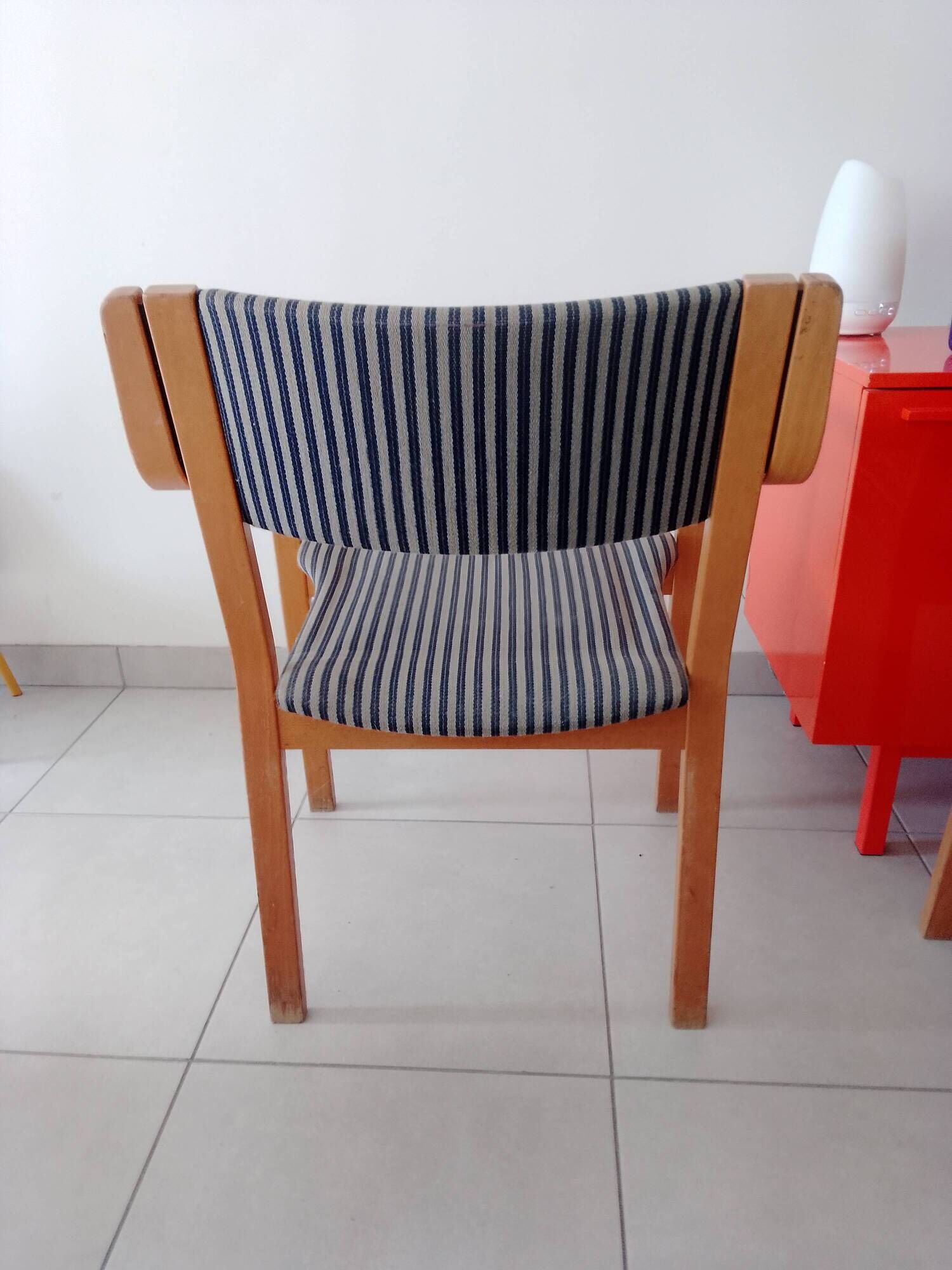 Set of 4 Scandinavian chairs Sweden Skandi Form 1981