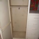 Small parisian wardrobe