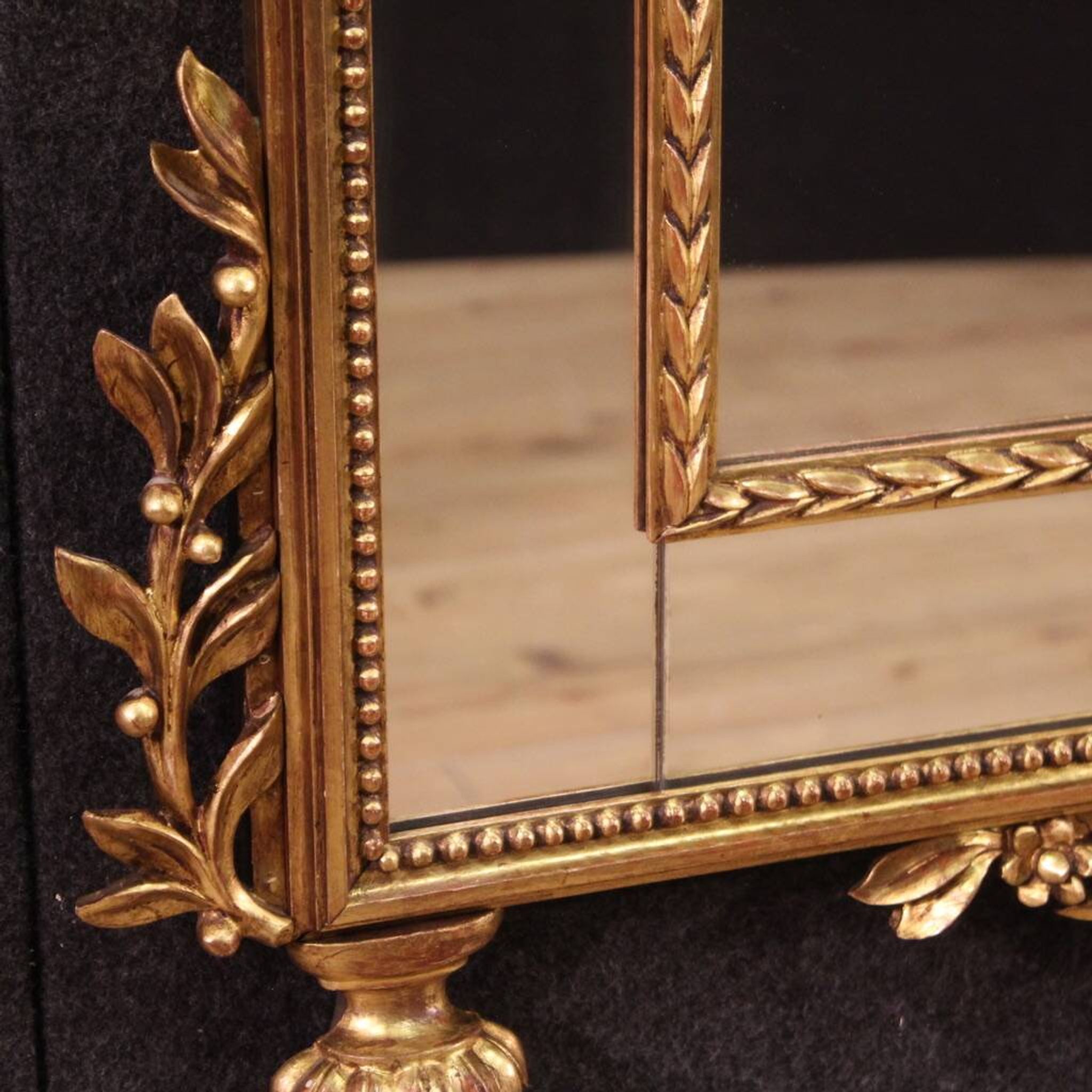 Miroir de style Louis XVI du XXe siècle