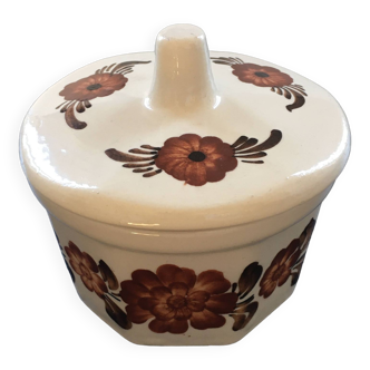 Beige butter dish with floral decoration