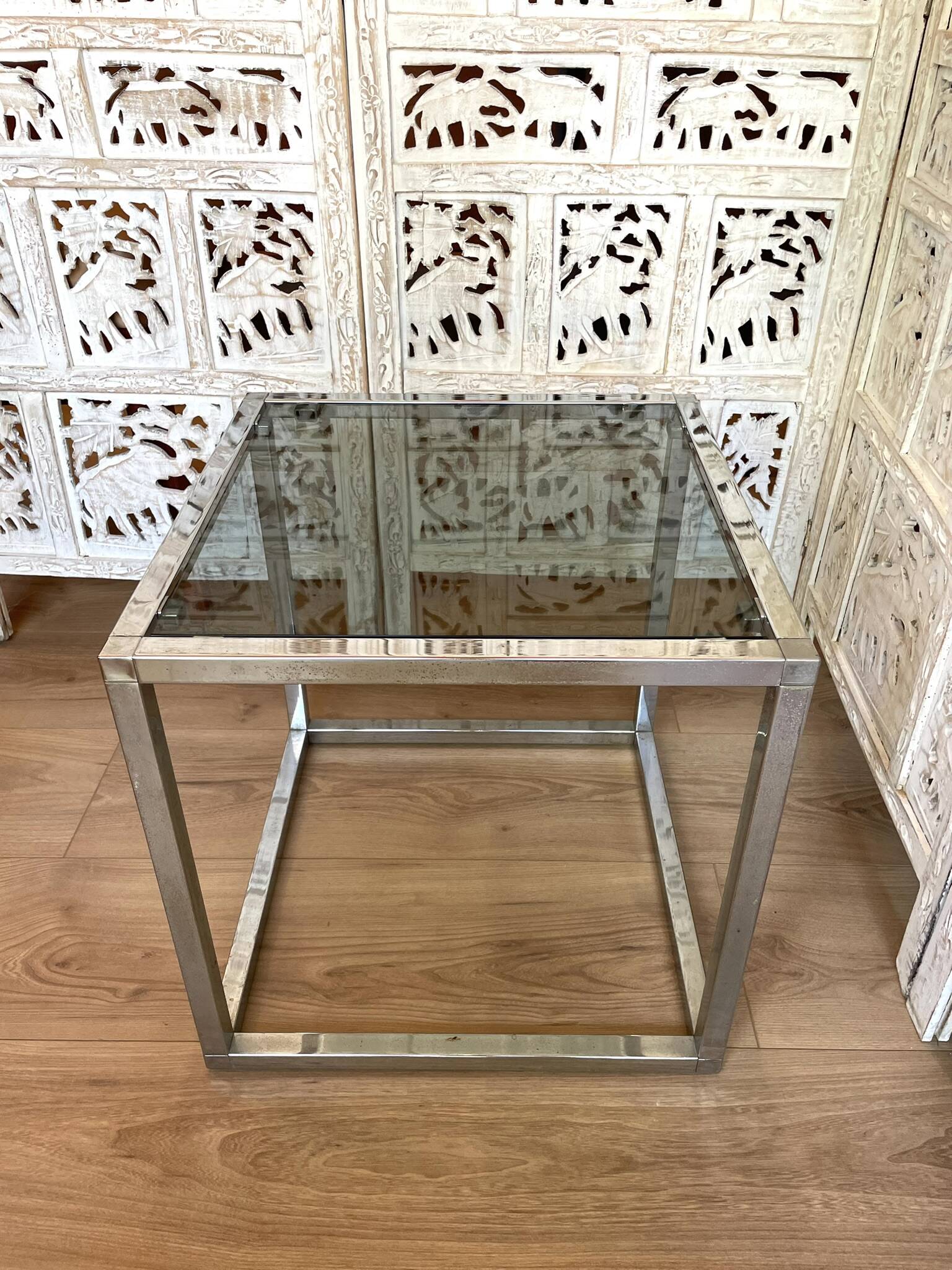 Table Basse / Bout de Canapé Vintage 1970 - Structure Chrome & Plateau Verr