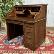 Bureau à cylindre en chêne