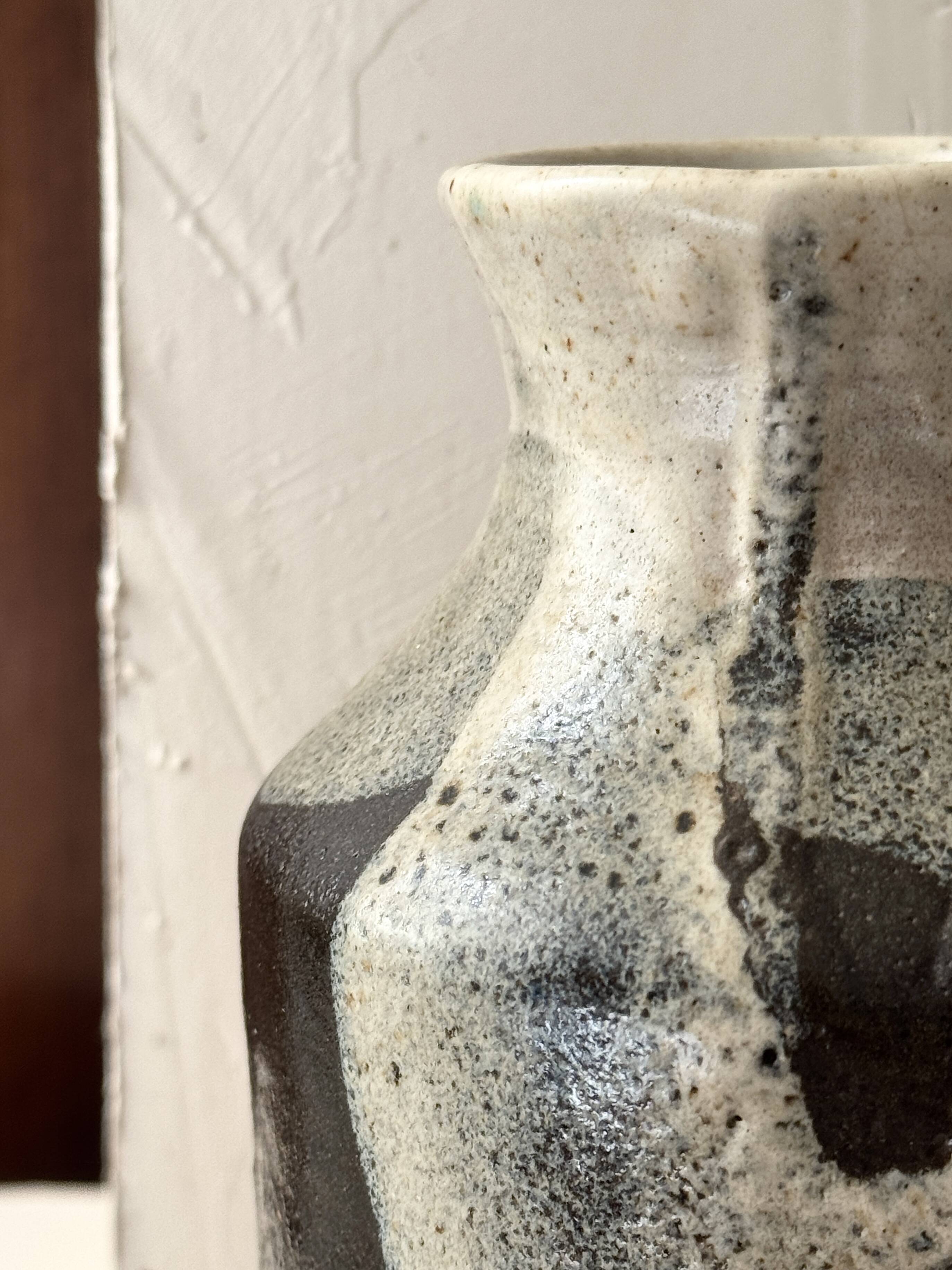vase en grés émaillé, signé PQV France vers 1970