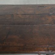 Table basse en bois de châtaignier du XVIIIe siècle d'Europe du Sud