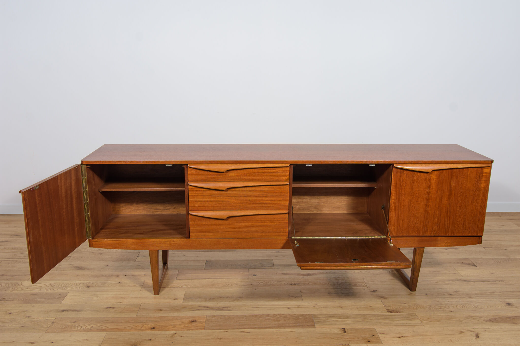 Mid-century teak sideboard from stonehill, 1960s