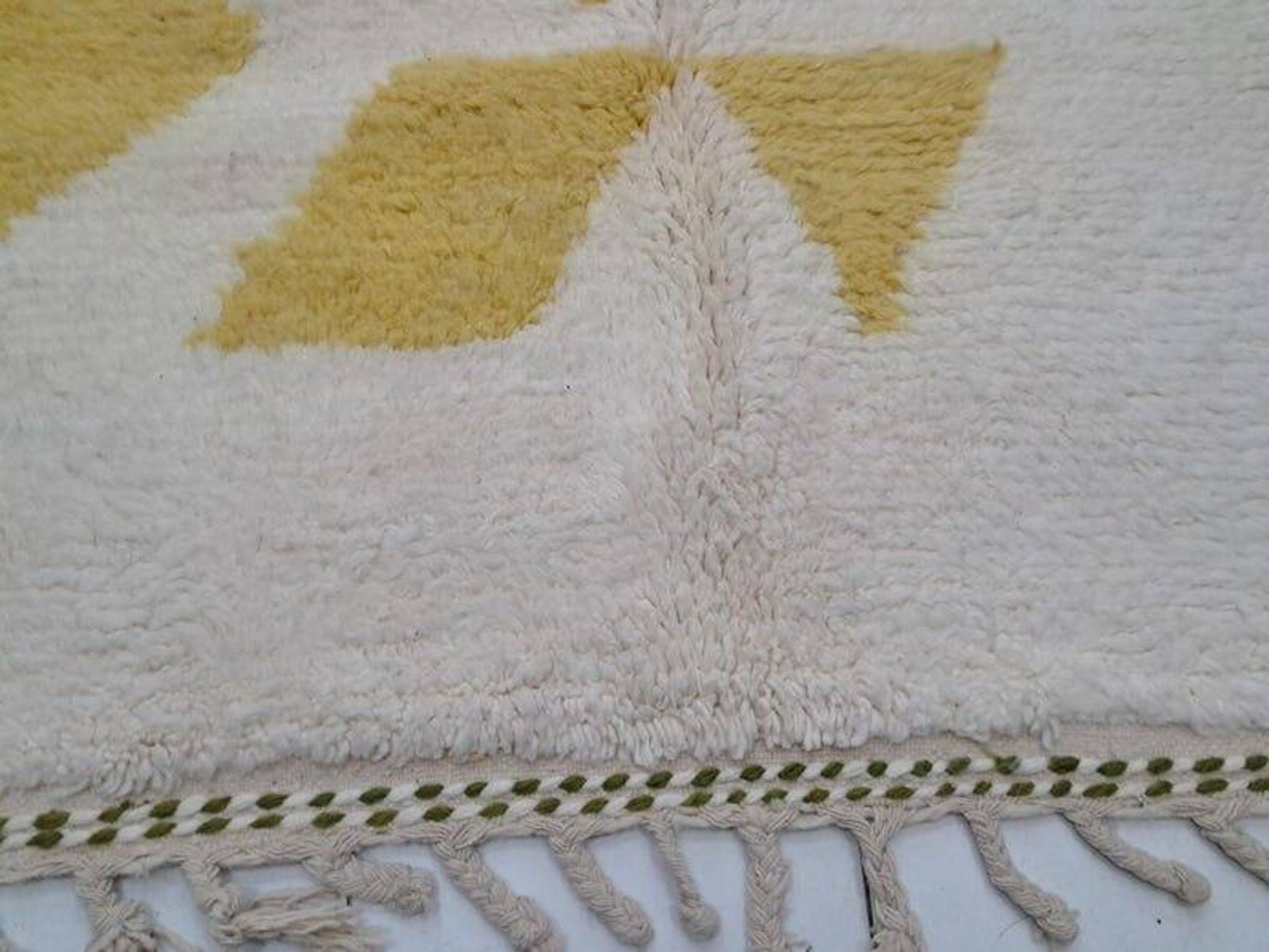 Handmade pure wool rug with colourful patterns 150/250 cm