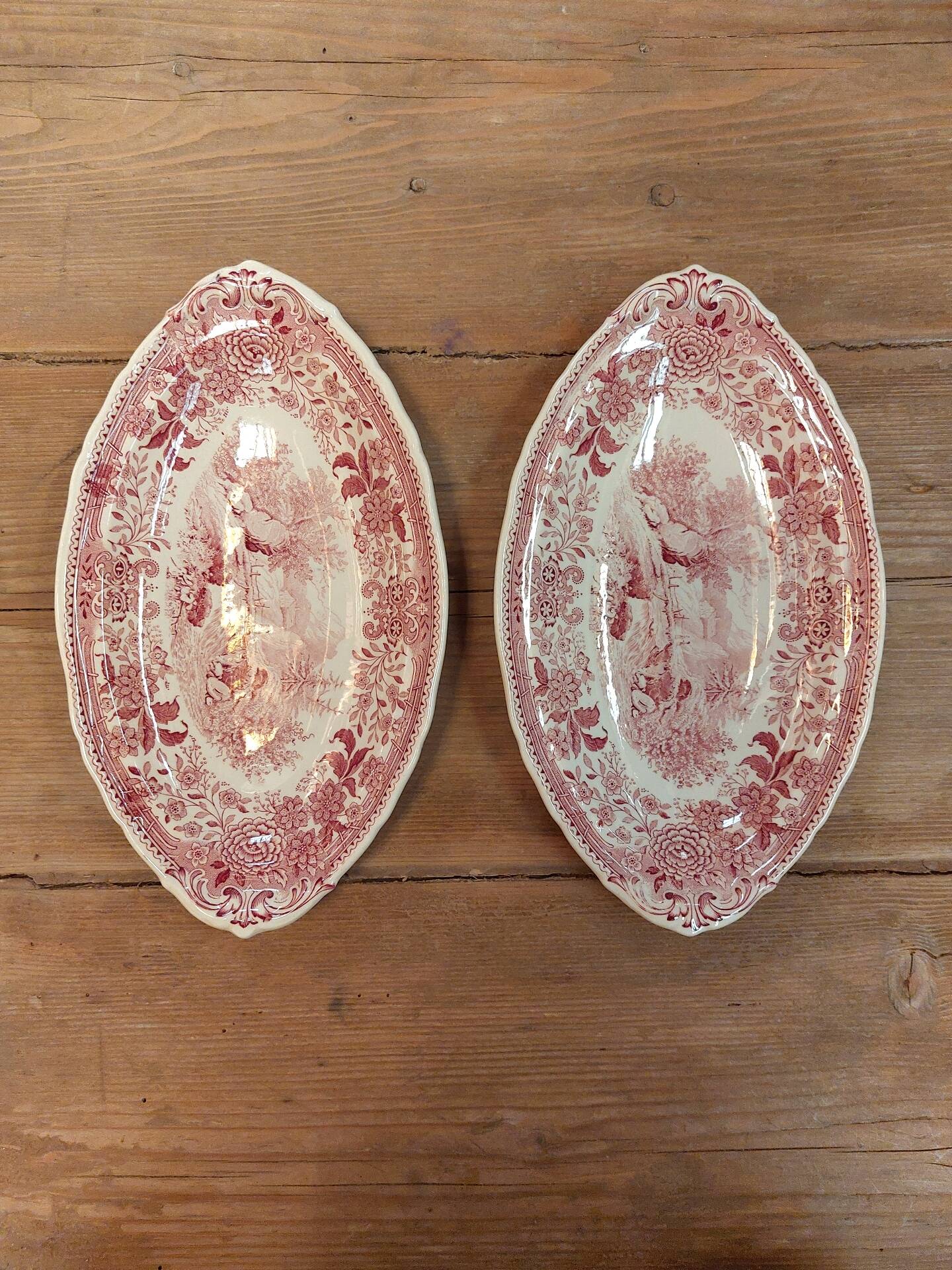Pair of Villeroy & Boch serving dishes