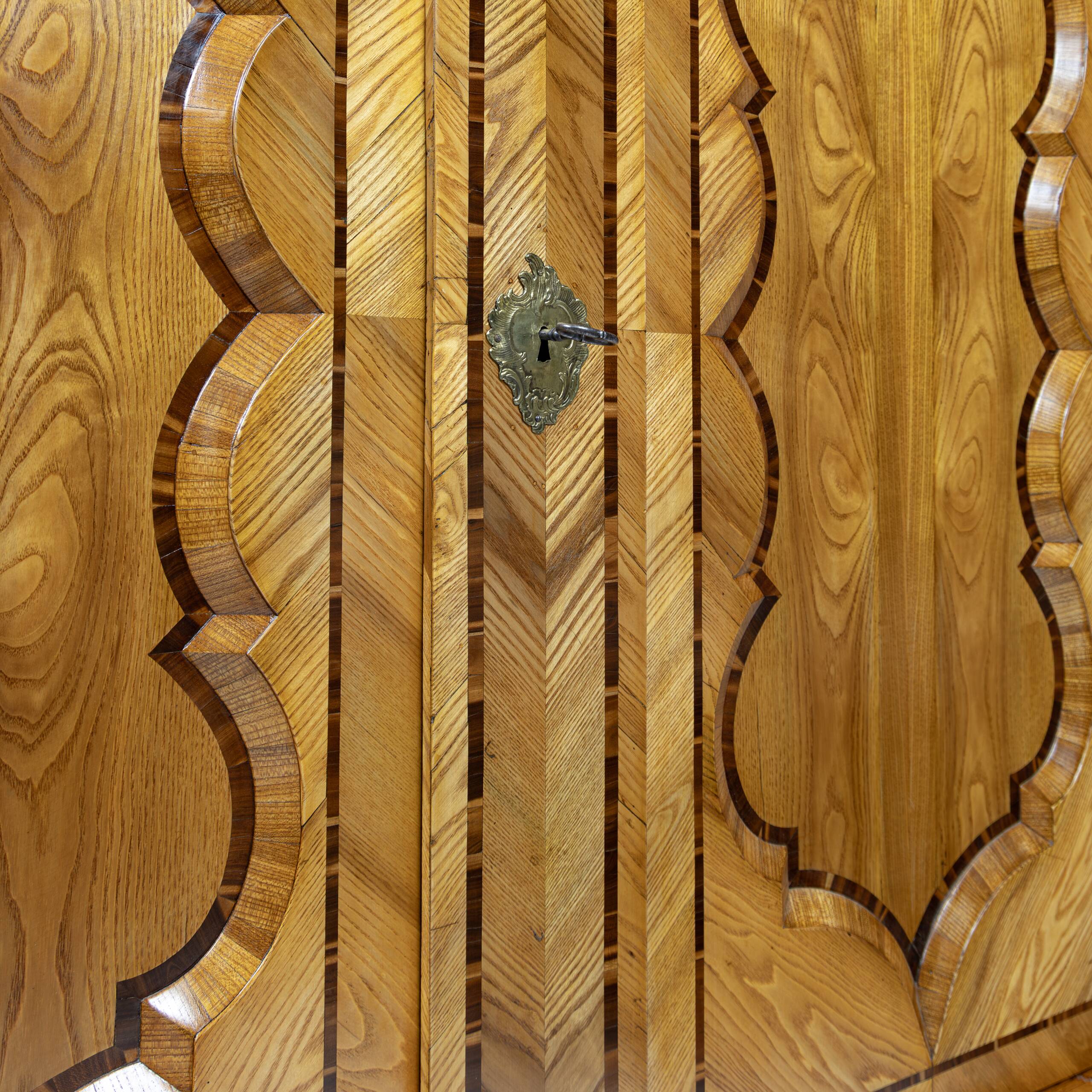 18th-century baroque wardrobe in ash - Elbląg