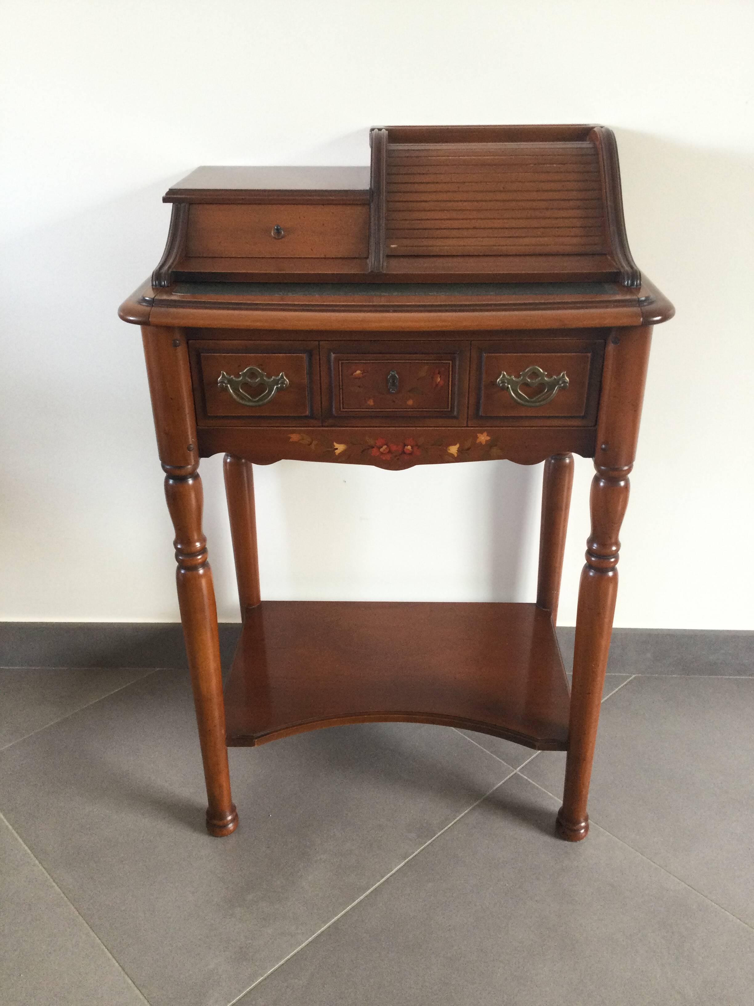 Cherry wood writing unit