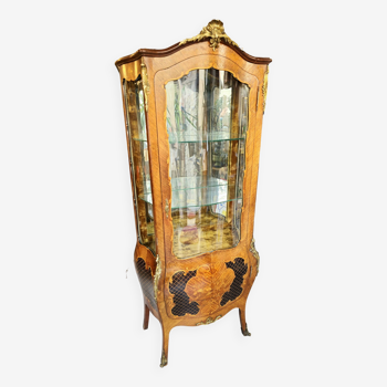 Curved Louis XV display case with marquetry and bronze