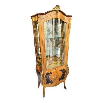 Curved Louis XV display case with marquetry and bronze