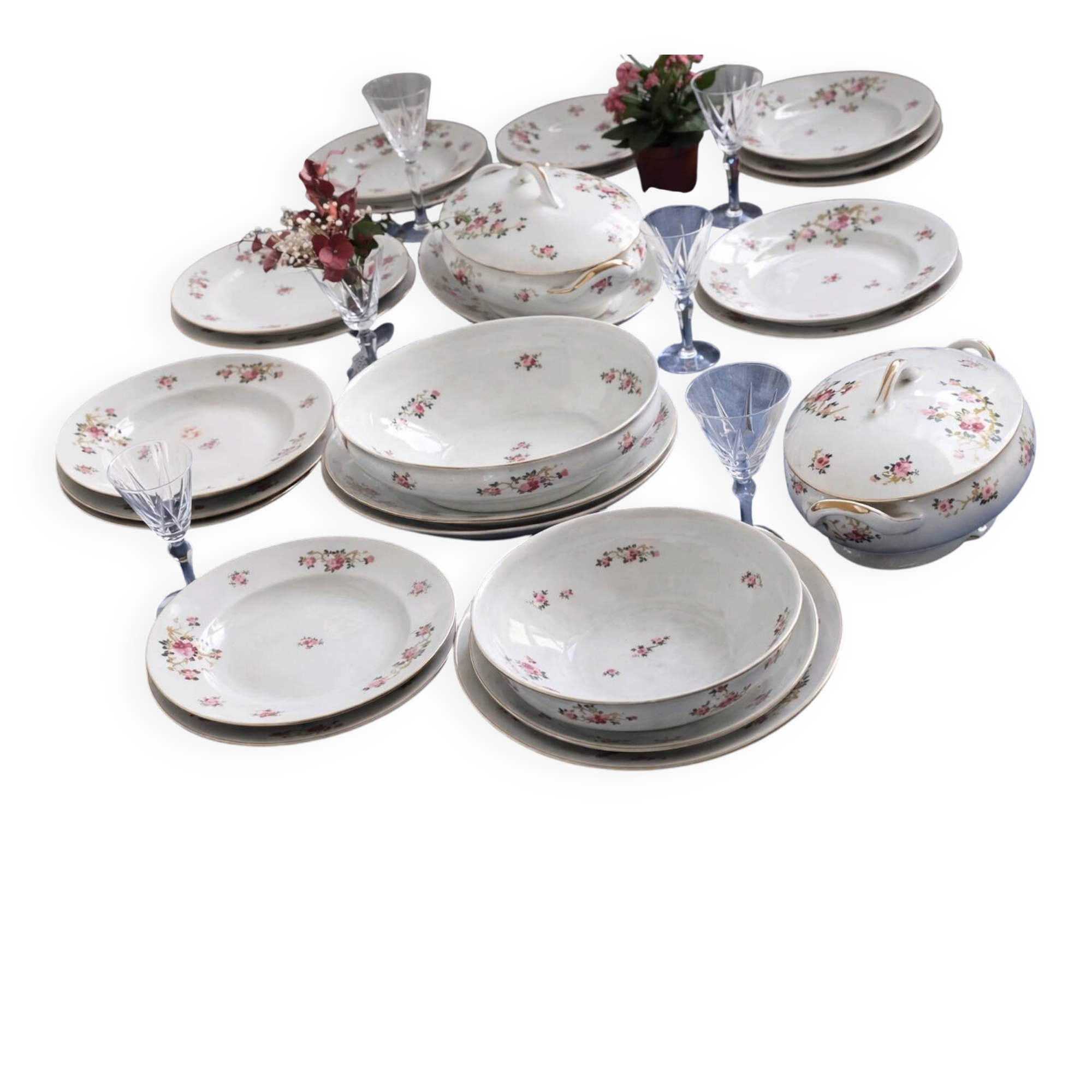 Antique table service in Limoges porcelain by F. Legrand, period A.