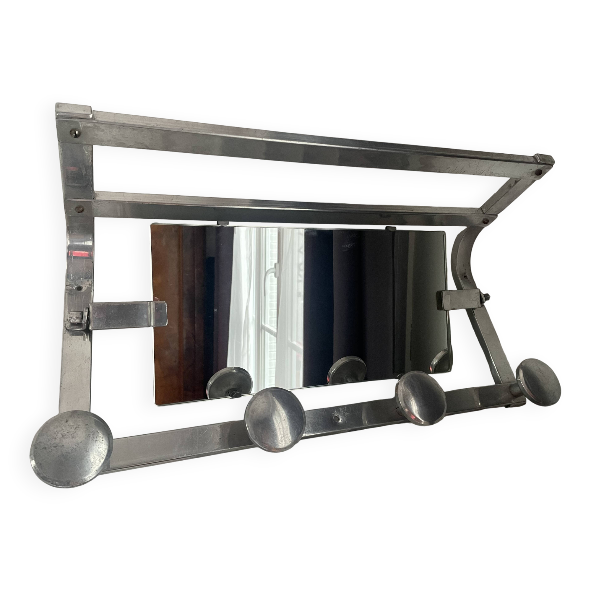 Wall mounted coat rack