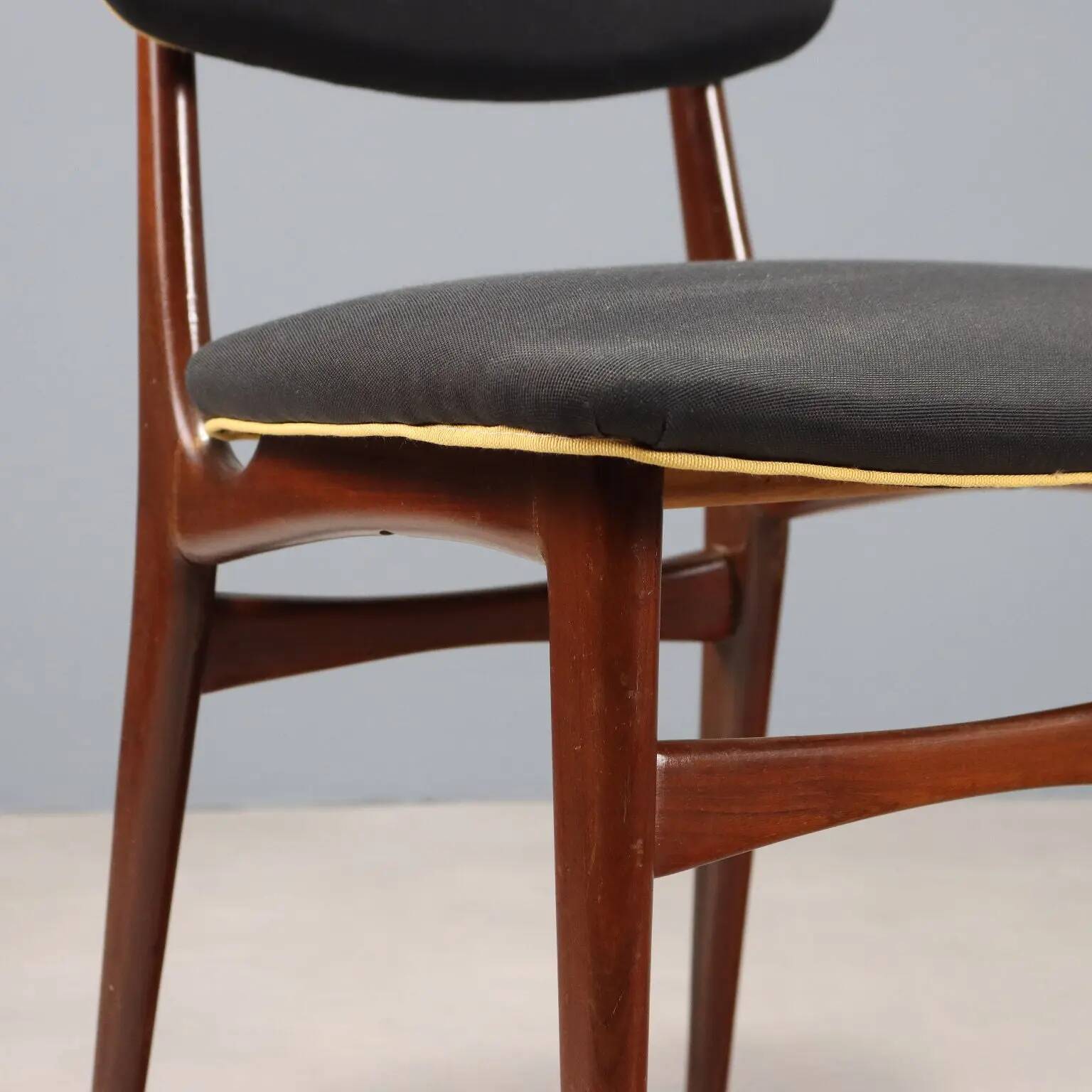 Vintage chair in fabric and foam, design, Italy, 1960s