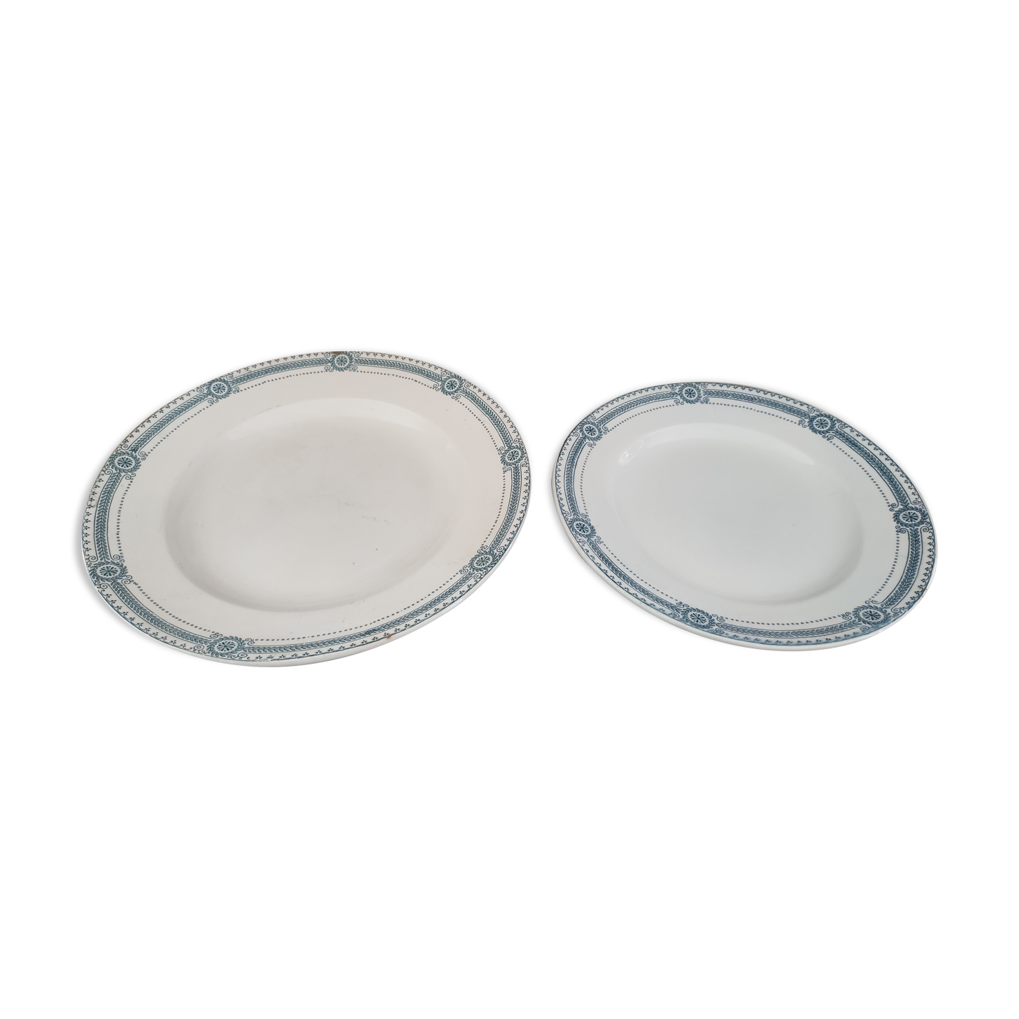 Set of 2 round dishes trundle in Iron Earth Sarreguemines model Carina decoration blue frieze