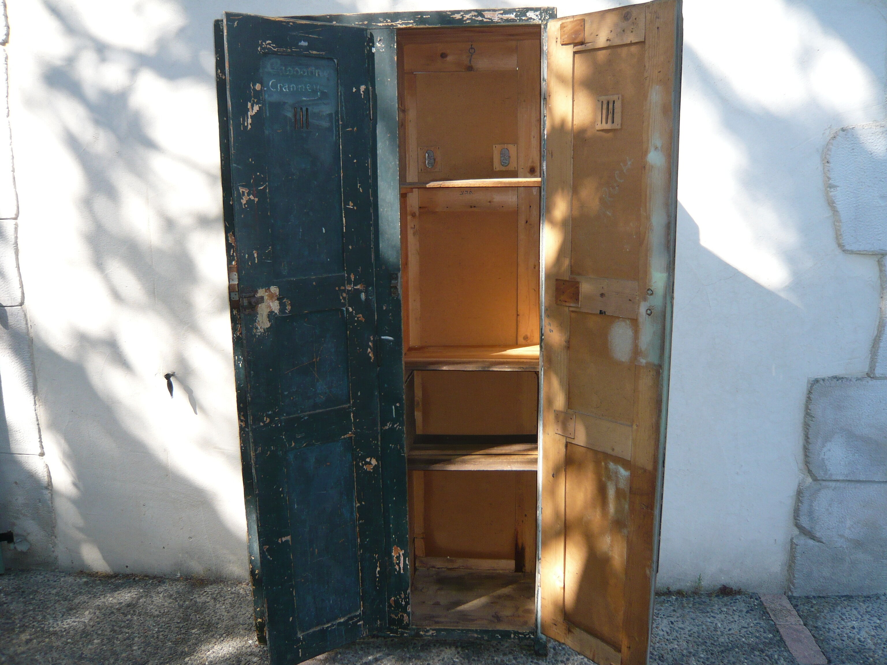 Workshop locker room