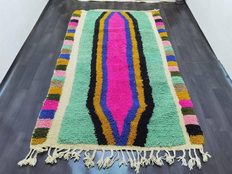 Moroccan Berber rug 250cm x 150cm