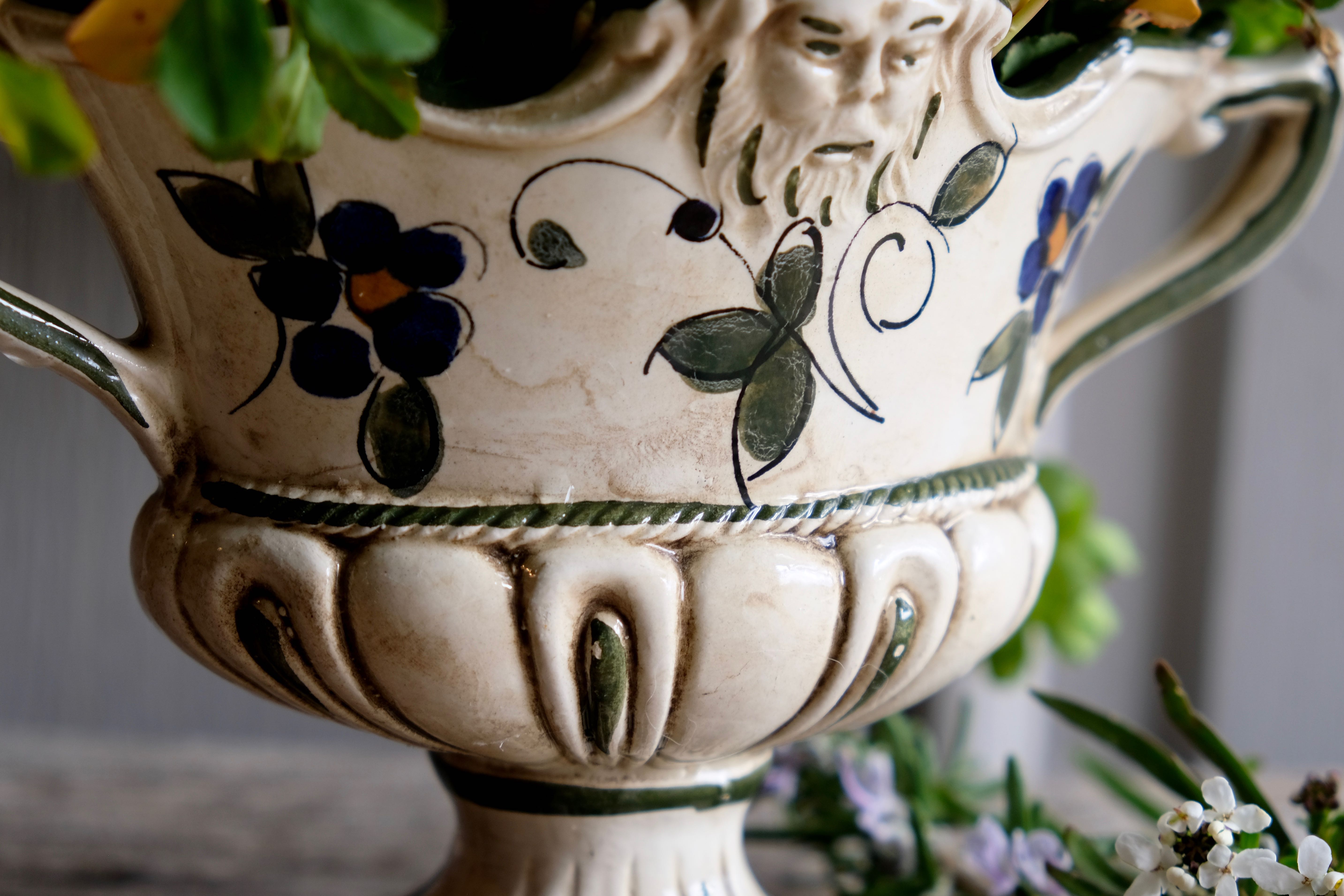 Ceramic pot cover vase Capodimonte, Naples