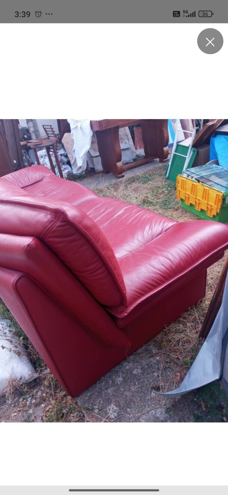 Three-seater sofa from the Italian brand Nicoletti Salotti (1980s).
